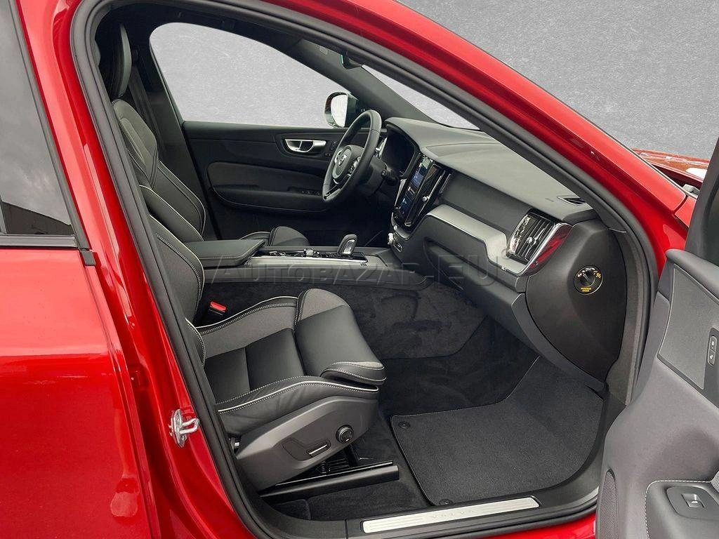 Volvo XC60 B4 R-Design A/T