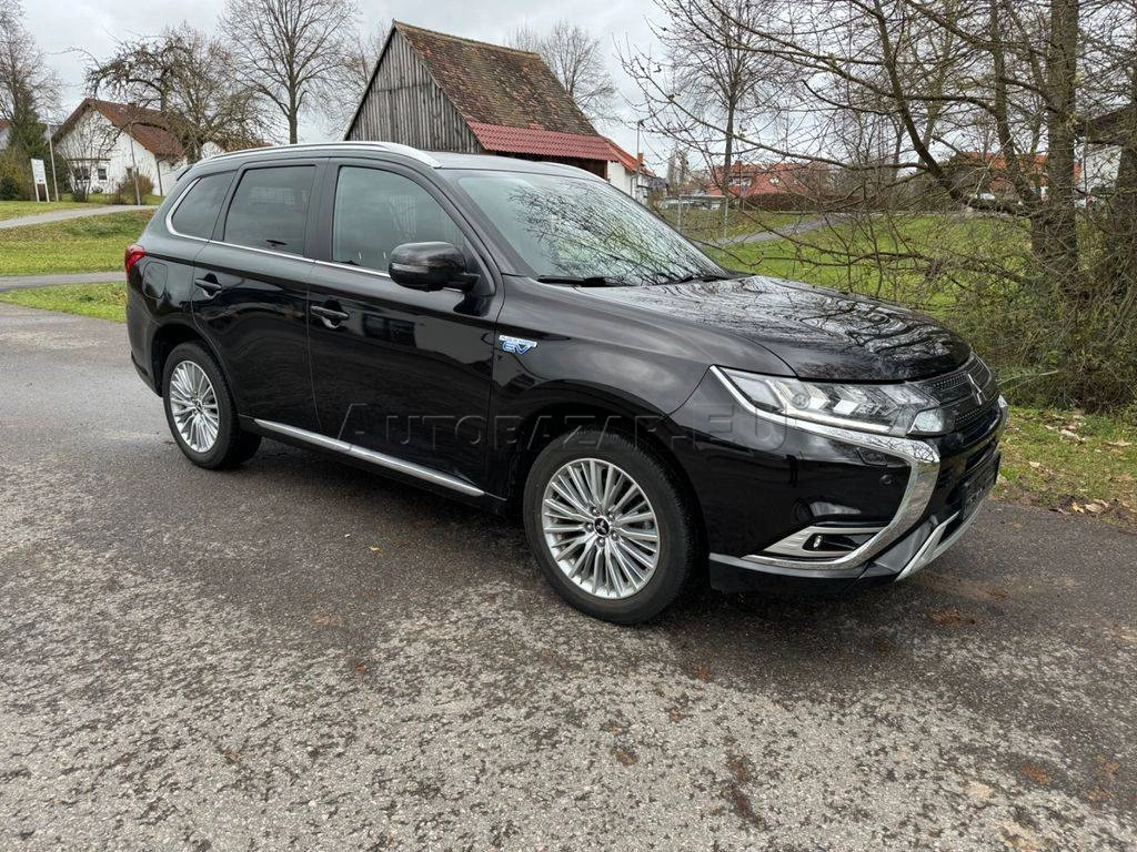 Mitsubishi Outlander 2.4 PHEV A/T