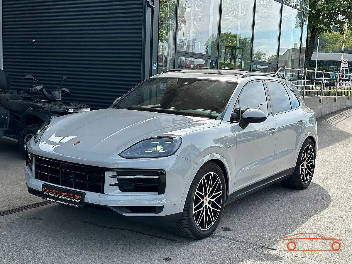 Porsche Cayenne 2023 na predaj