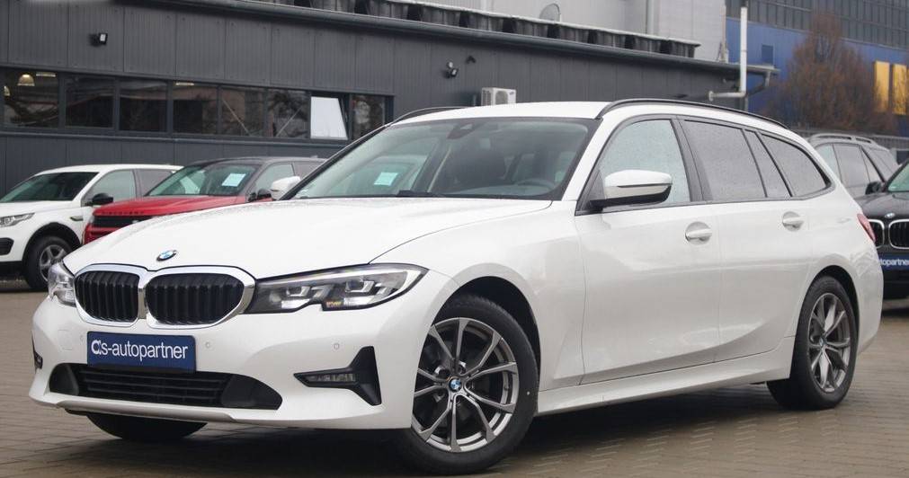 BMW Rad 3 Touring 320d  xDrive A/T