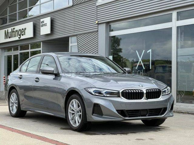 BMW Rad 3 320i A/T