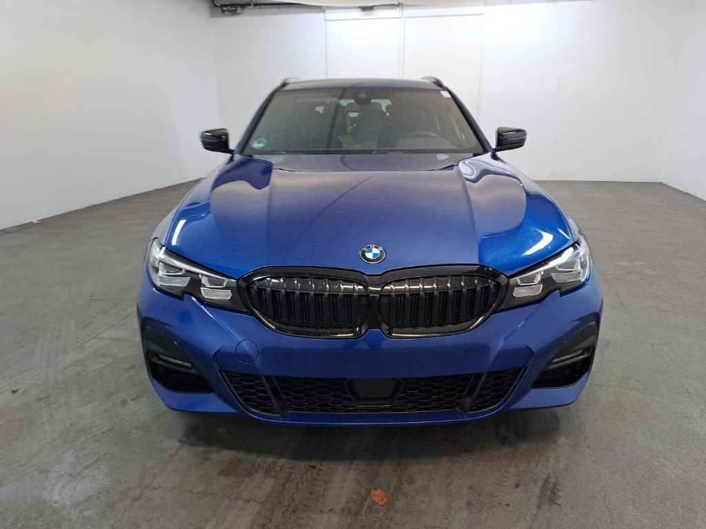 BMW Rad 3 Touring 320d mHEV  xDrive A/T