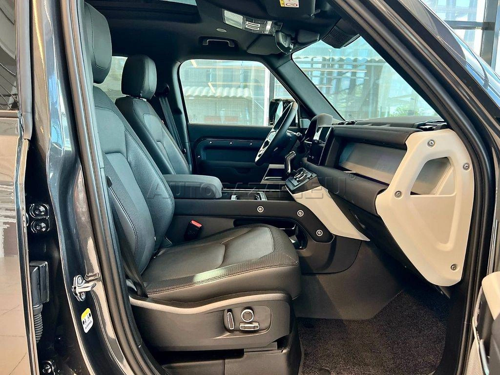 Land Rover Defender 130 3.0D I6 D250 MHEV X-Dynamic SE A/T AWD