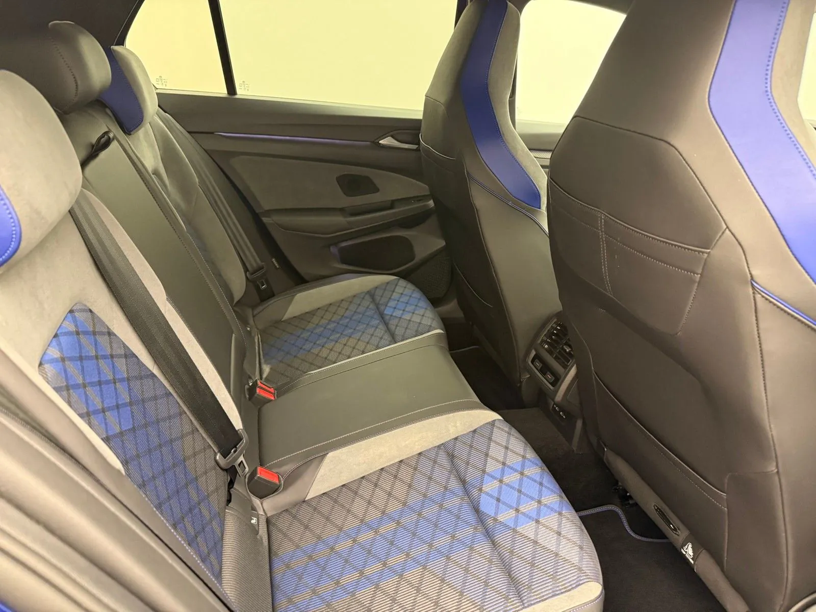 Volkswagen Golf 2021 na predaj – fotografia 14