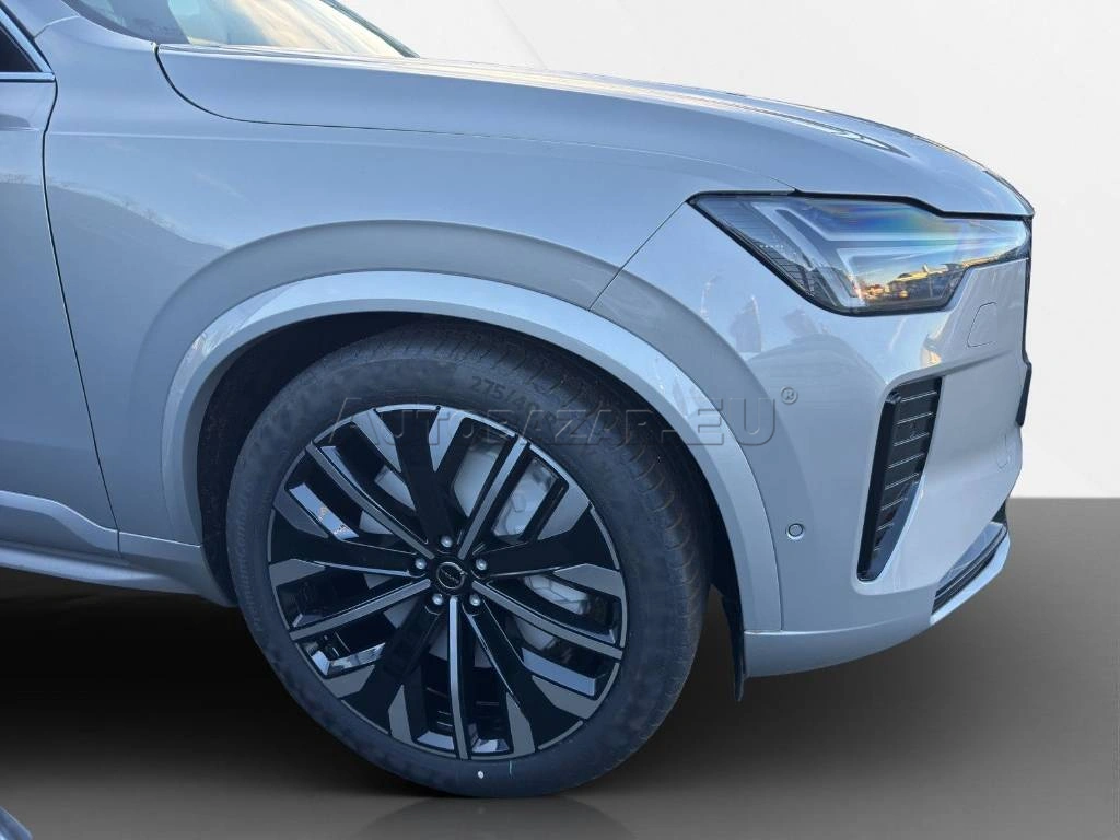 Volvo XC90 Ultra Dark Plug-In Hybrid