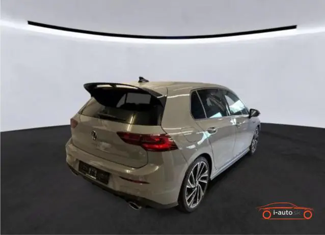 Volkswagen Golf 2023 na predaj – fotografia 2