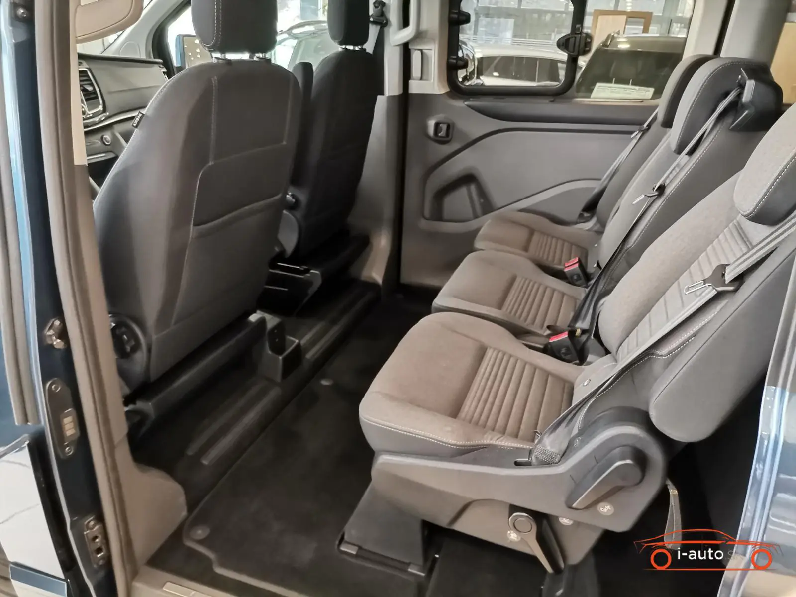 Ford Tourneo Custom 2018 na predaj – fotografia 16