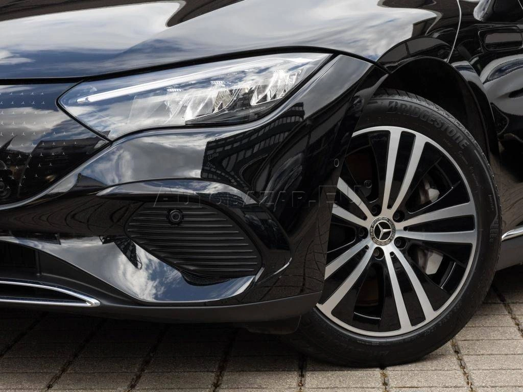 Mercedes-Benz EQE 300