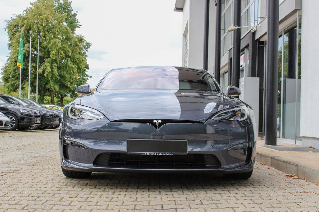 Tesla Model S Plaid