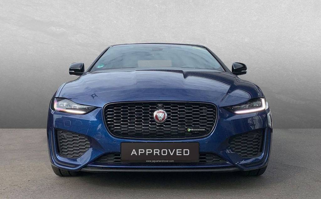 Jaguar XE 2.0D I4 D200 R-Dynamic Black A/T