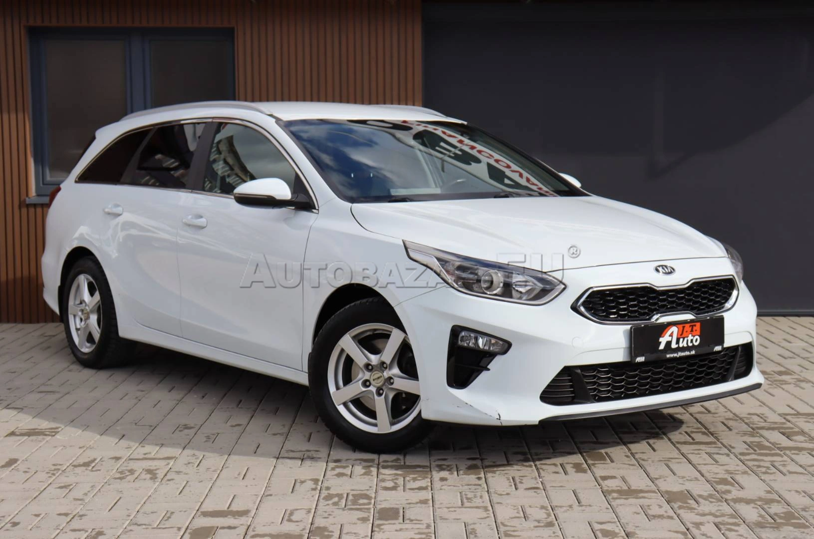 Kia Ceed SW 1.6 CRDi Gold A/T