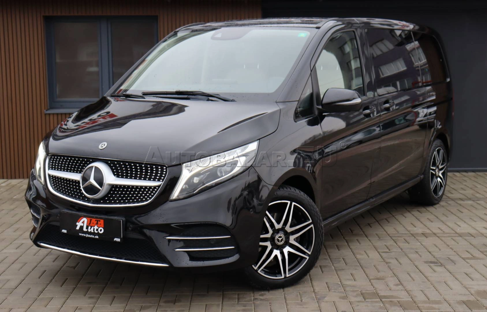 Mercedes-Benz V trieda V300d AMG STYLING 4MATIC