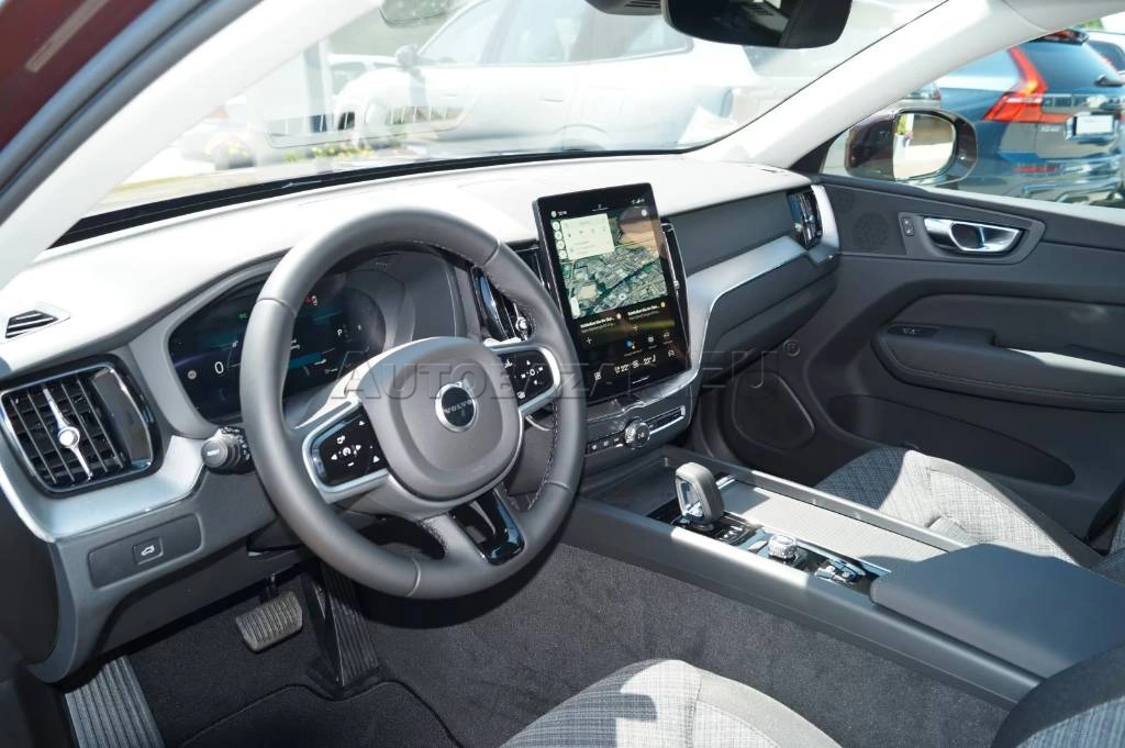 Volvo XC60 2.0 B5 mHEV Core AWD A/T