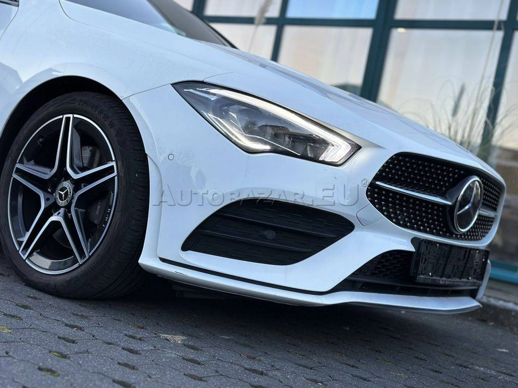 Mercedes-Benz CLA Shooting Brake SB 220 d 4MATIC A/T