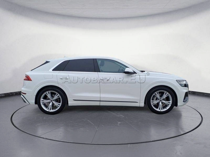 Audi Q8 45 3.0 TDI mHEV quattro tiptronic