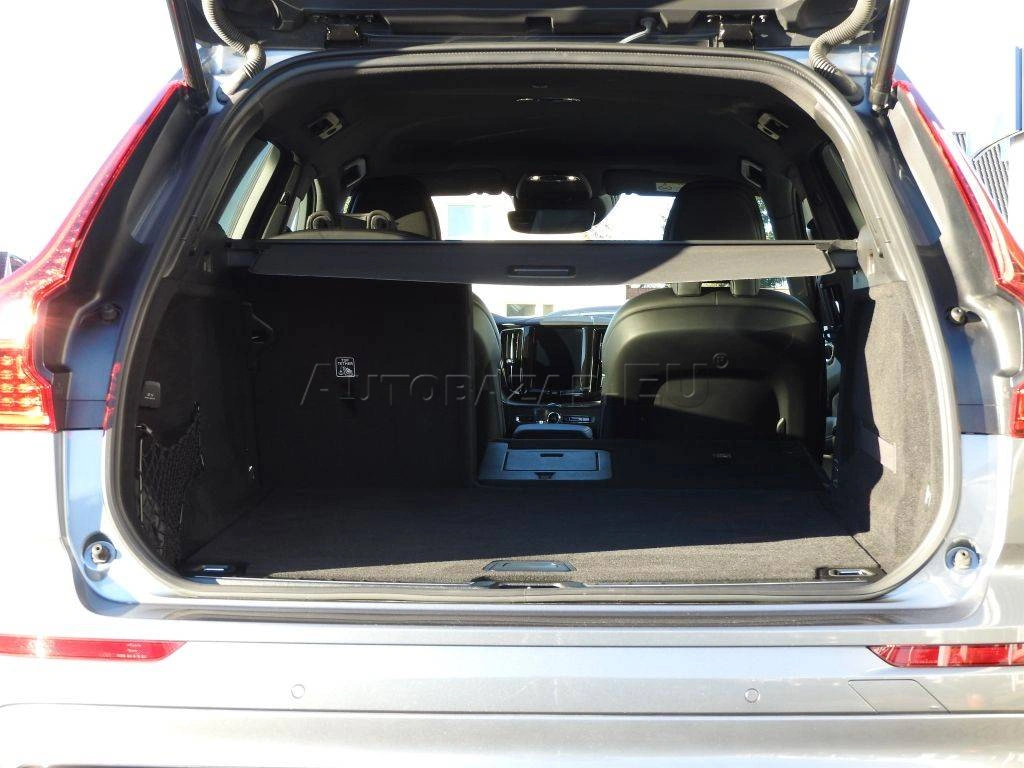 Volvo XC60 T6 R-Design AWD A/T