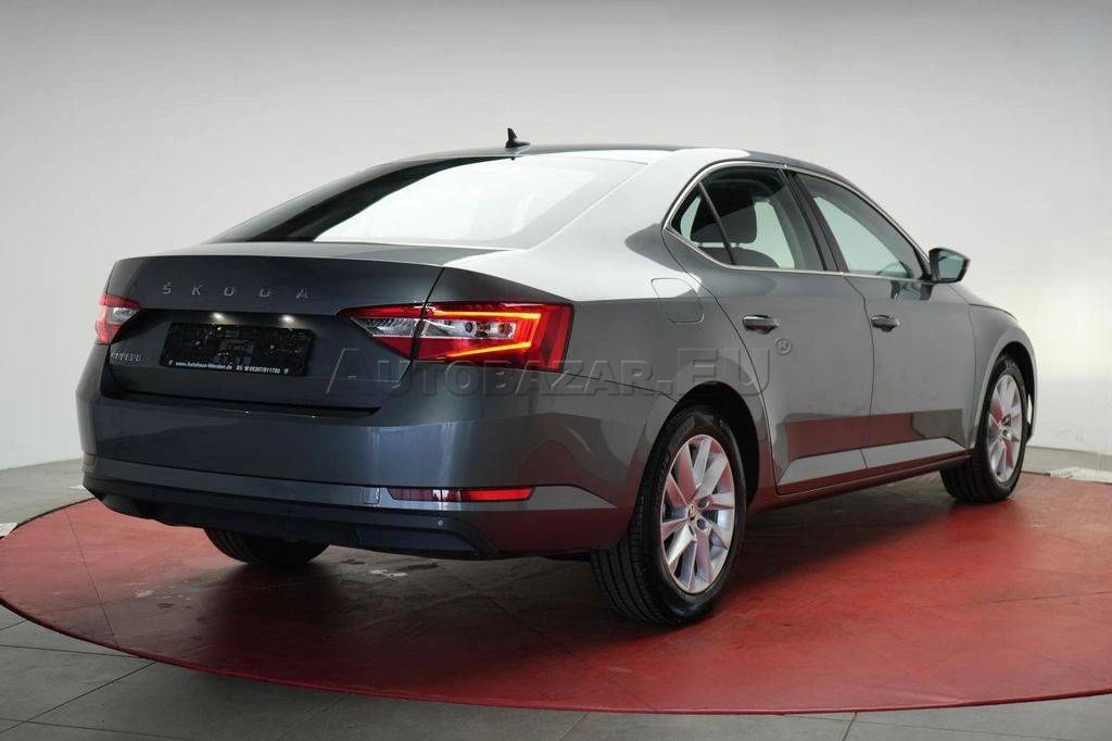 Škoda Superb 2.0 TDI SCR Style DSG