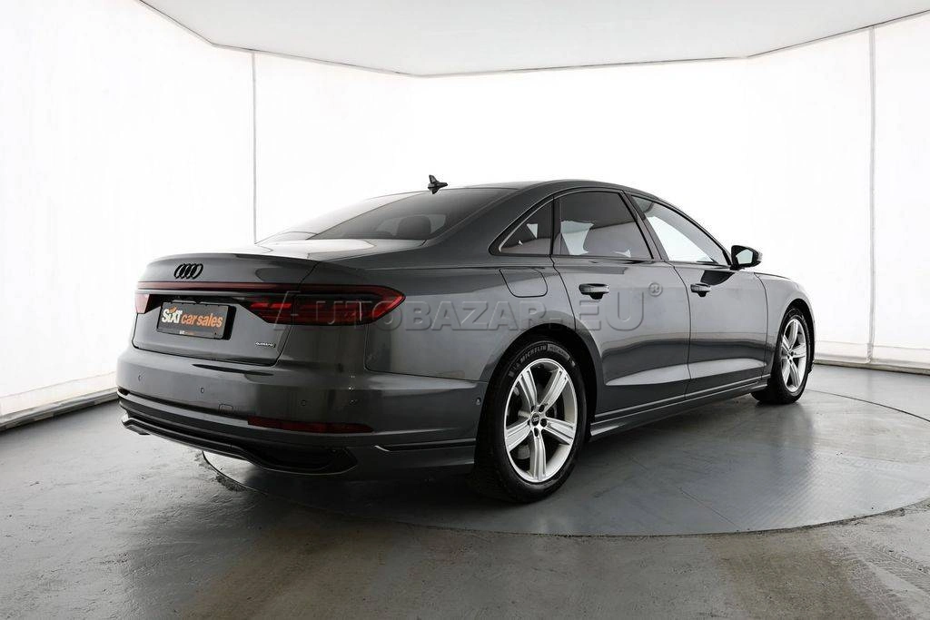 Audi A8 55 3.0 TFSI mHEV V6 quattro tiptronic