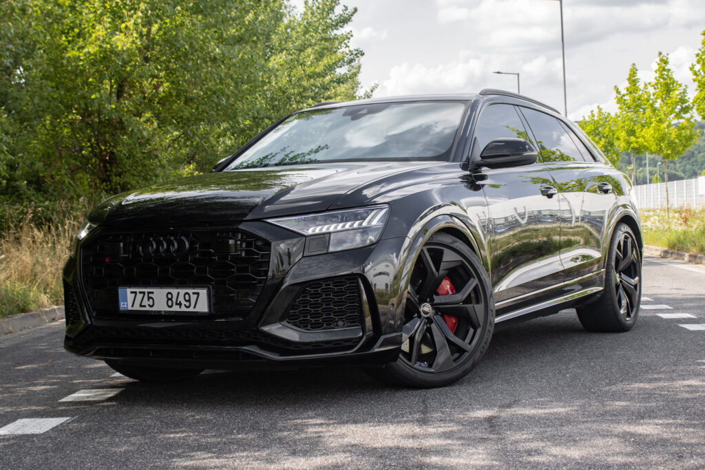 Audi RSQ8