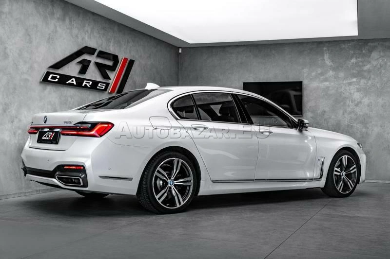 BMW 7 4.4 750i xDrive AT
