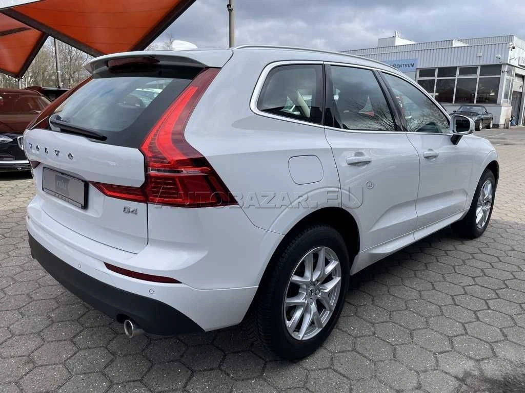 Volvo XC60 B4 Momentum Pro A/T