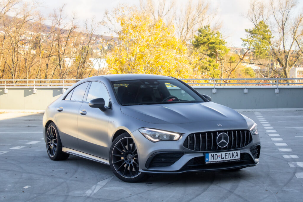 Mercedes-Benz CLA