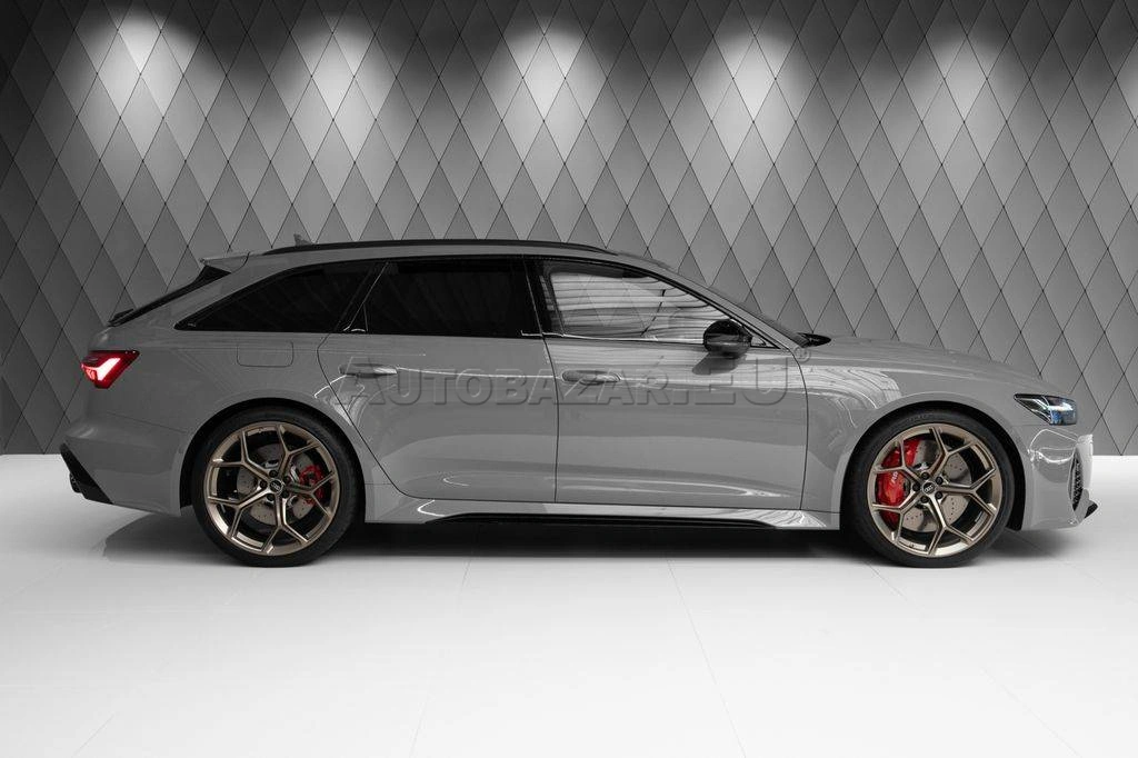 Audi RS6 Avant Performance quattro