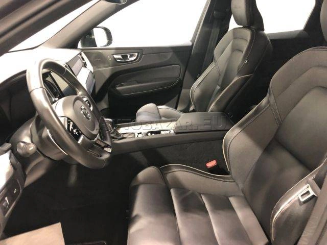 Volvo XC60 T5 R-Design AWD A/T