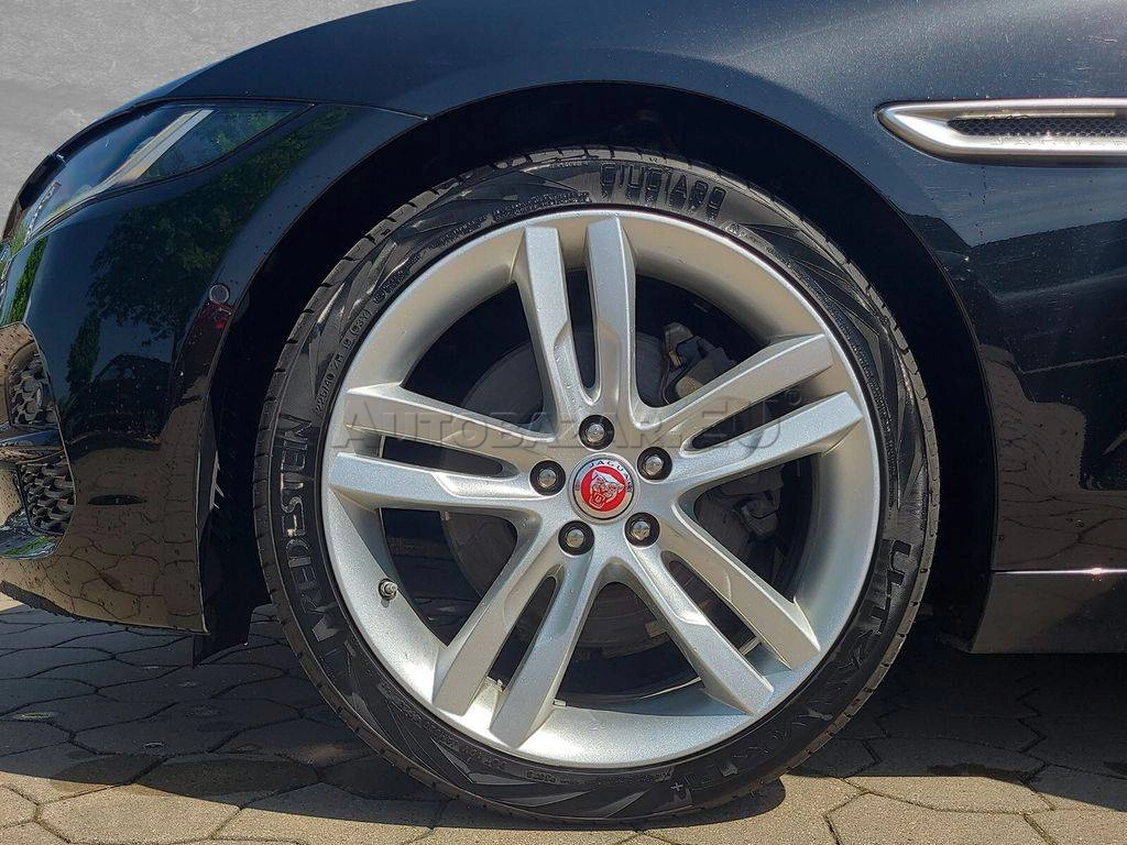 Jaguar XE 2.0D I4 Std HSE AT