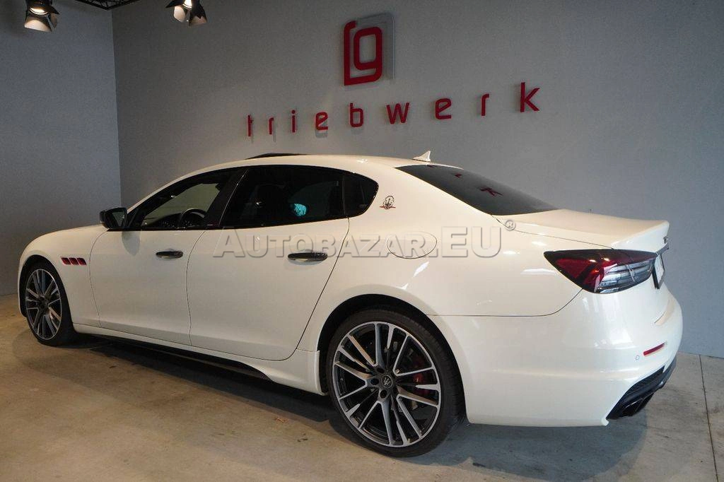 Maserati Quattroporte 3.8 V8 Trofeo