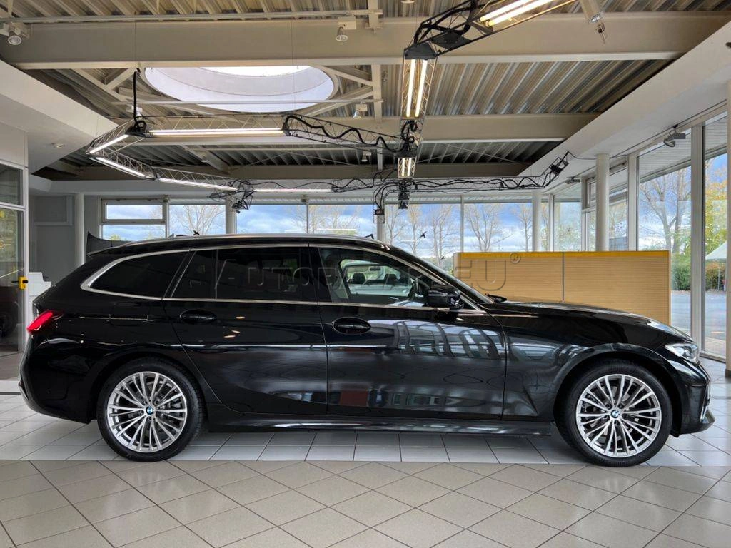 BMW Rad 3 Touring 320d mHEV  xDrive A/T