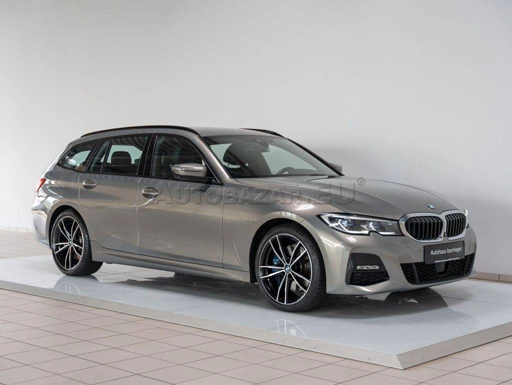 BMW Rad 3 Touring 330d  xDrive A/T