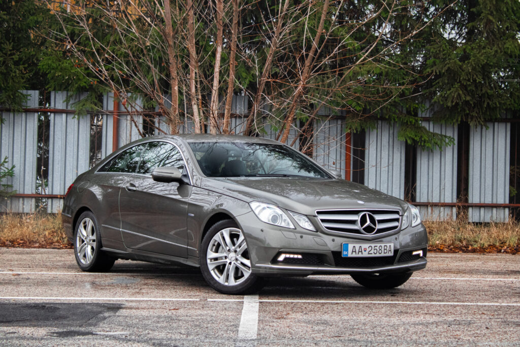 Mercedes-Benz E trieda Coupé