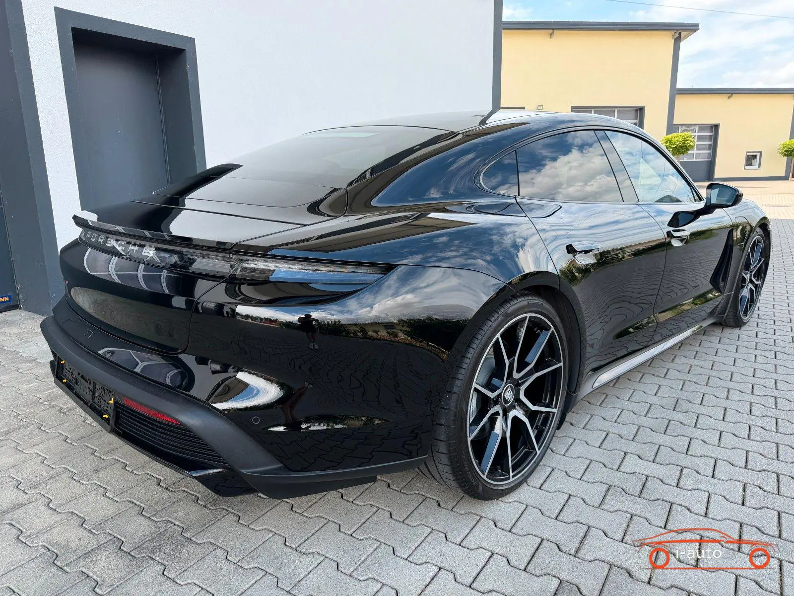 Porsche Taycan 2023 na predaj – fotografia 6
