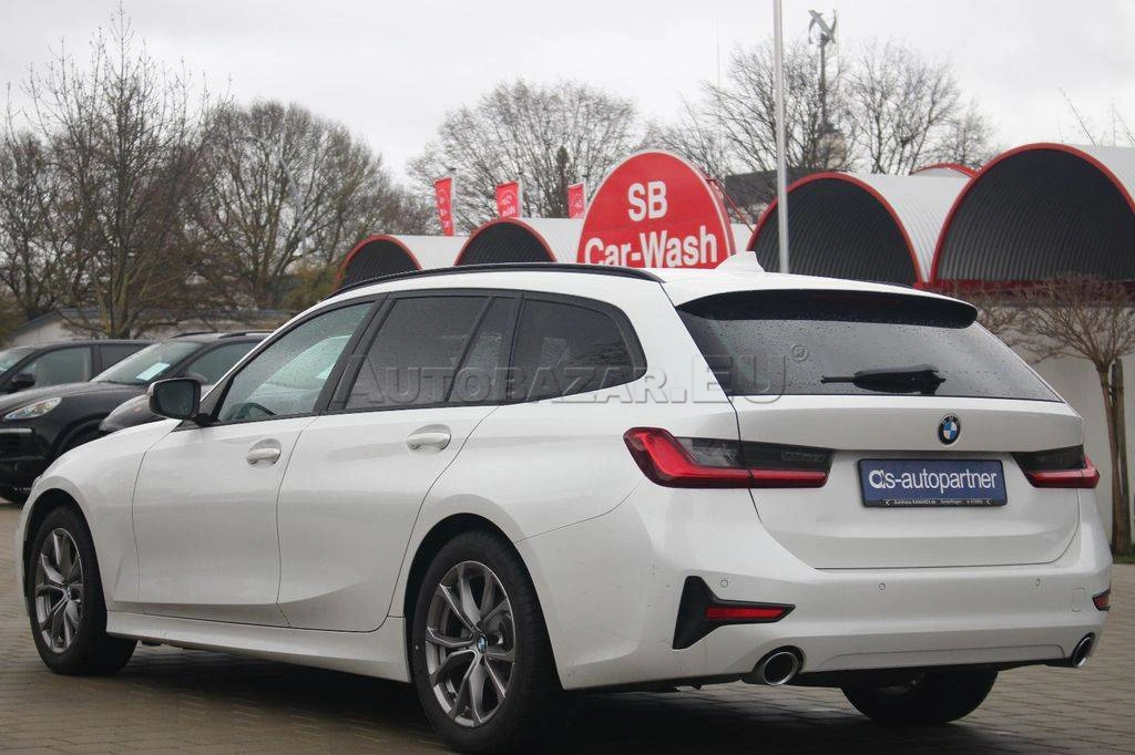 BMW Rad 3 Touring 320d  xDrive A/T