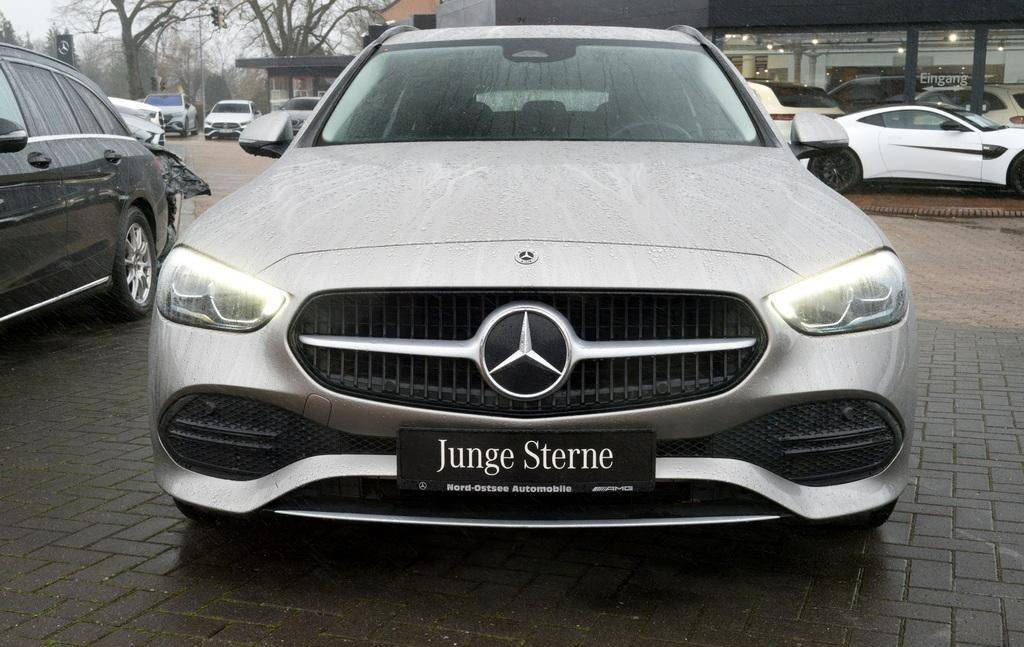 Mercedes-Benz C trieda Kombi 220 d mHEV A/T