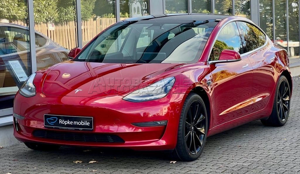 Tesla Model 3 Long Range AWD