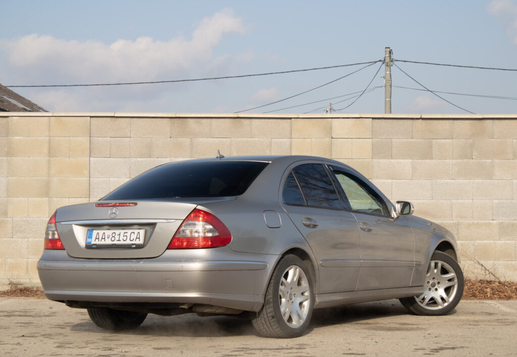 Mercedes E trieda