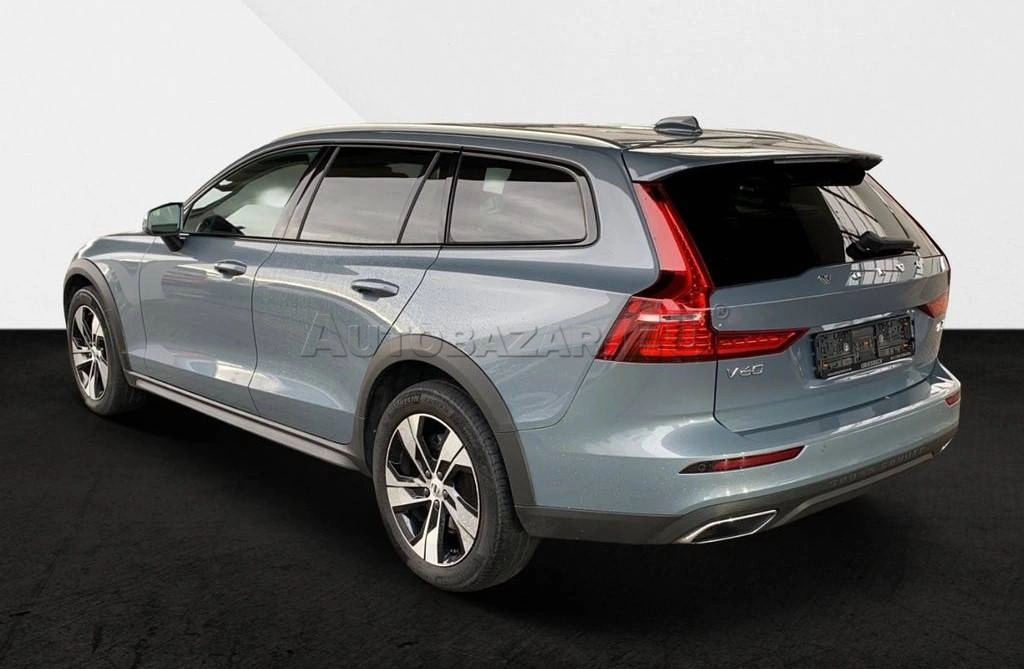 Volvo V60 CC B4 mHEV Cross Country Pro A/T AWD
