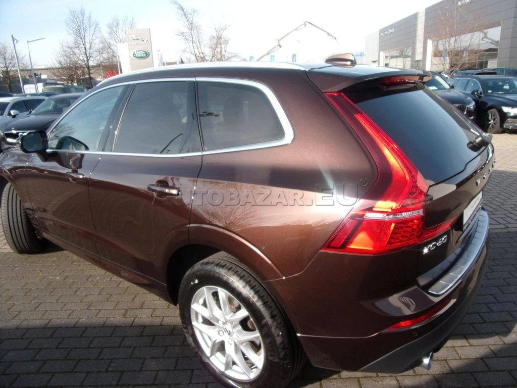 Volvo XC60 B4 Momentum Pro AWD A/T