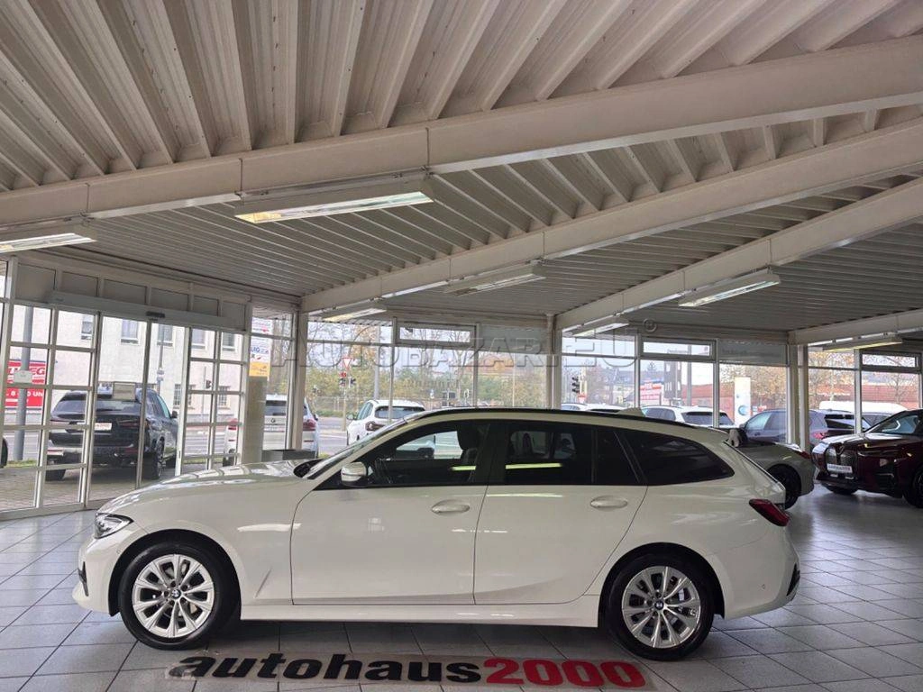BMW Rad 3 Touring 320d mHEV  A/T