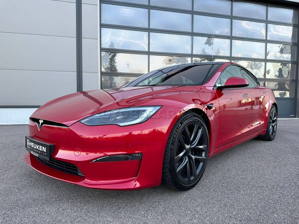 Tesla Model S Plaid