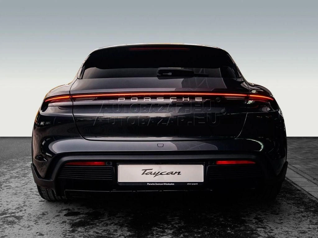 Porsche Taycan 4S Cross Turismo