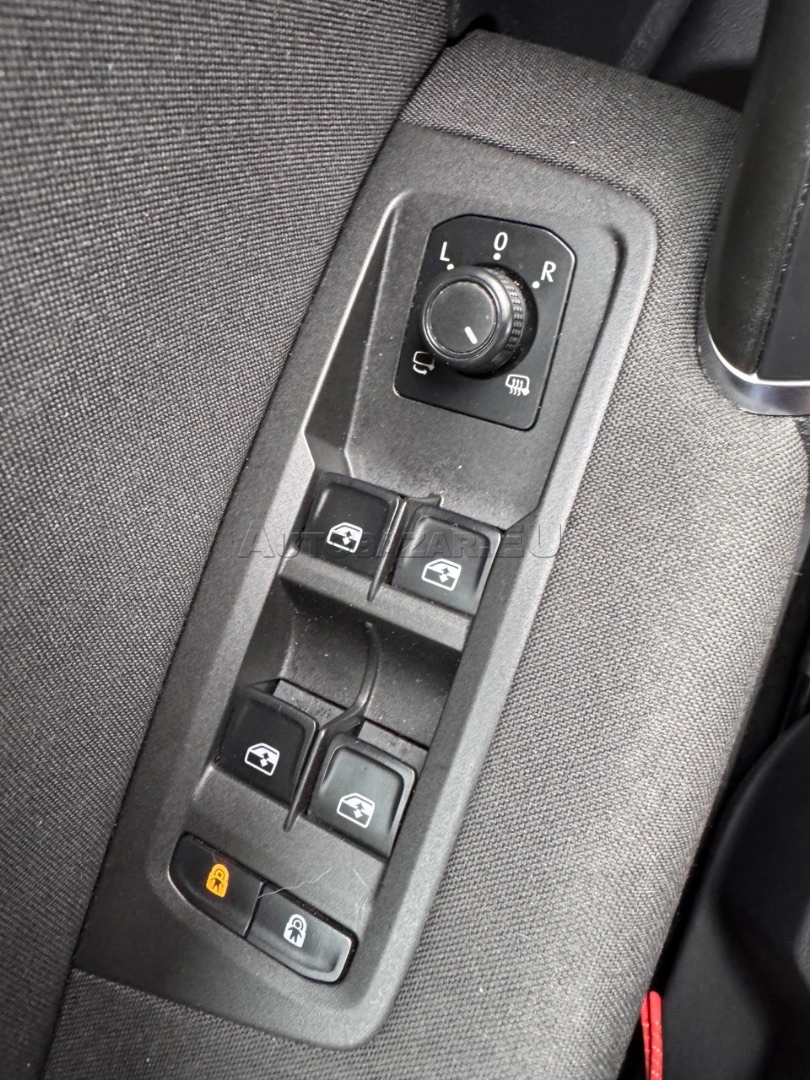 Volkswagen Touran 2015 na predaj – fotografia 38