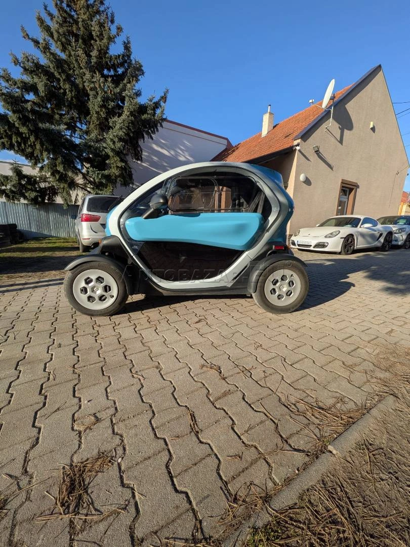 Renault TWIZY elektro mobil 8kW mod. 2022 (2-miestne)