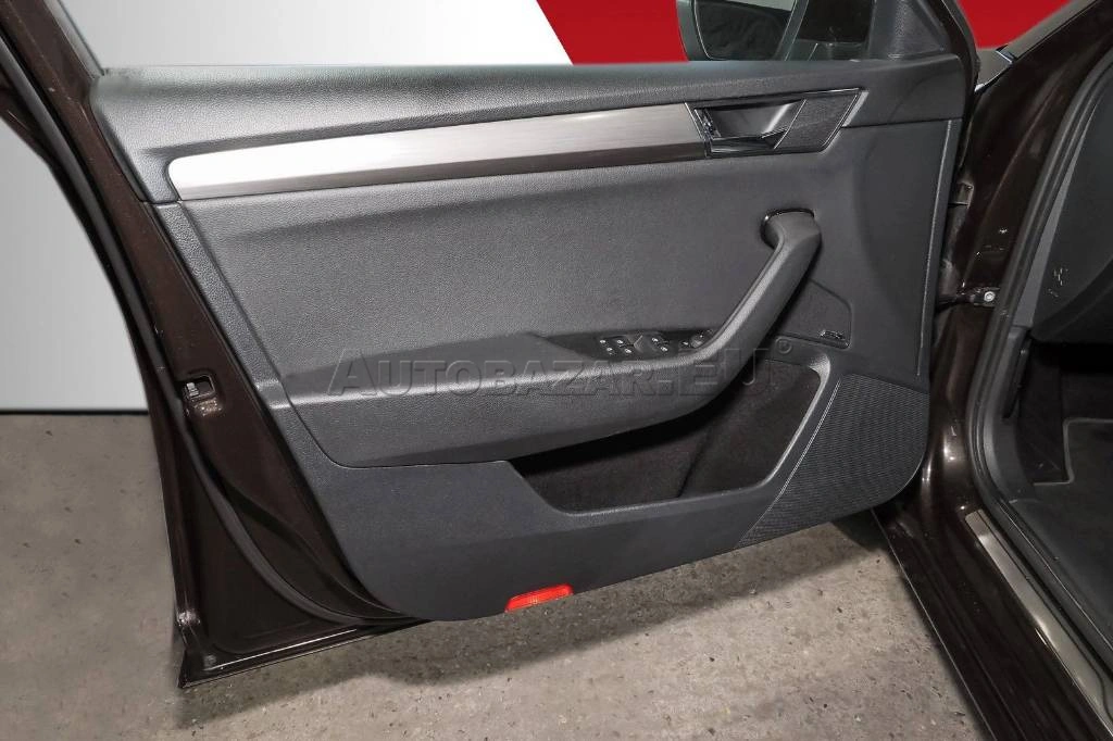 Škoda Superb 2.0 TDI SCR Ambition DSG