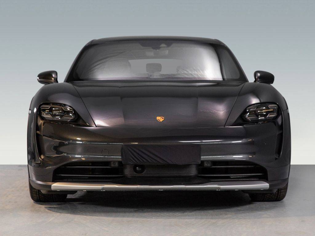 Porsche Taycan Cross Turismo 4