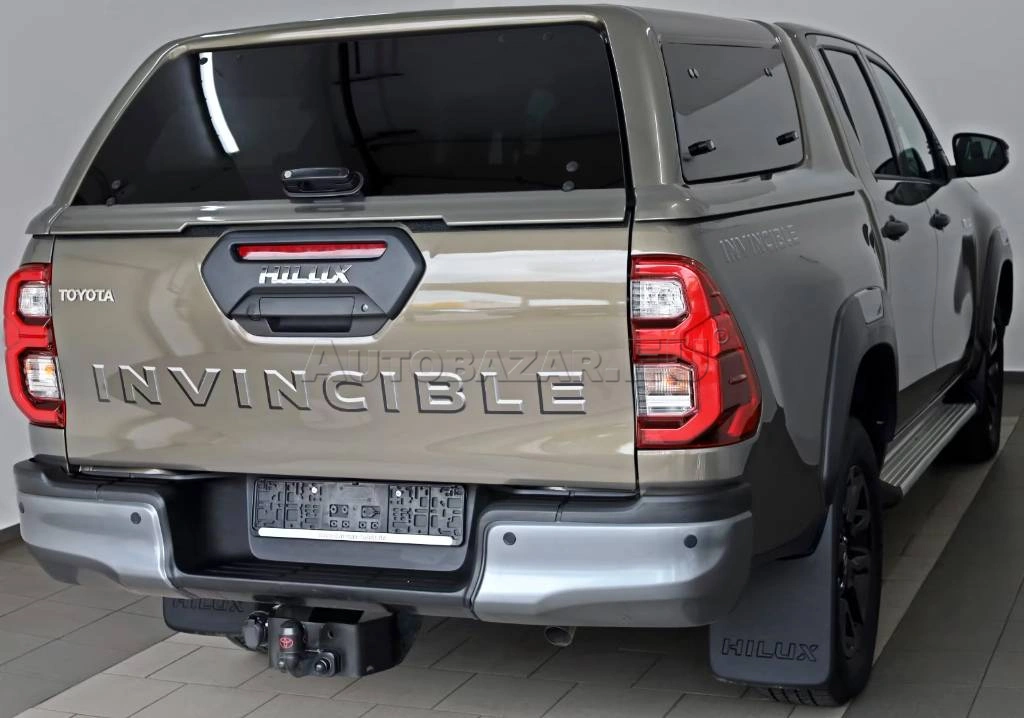 Toyota Hilux DC 2.8 I D-4D Invincible 4x4 A/T