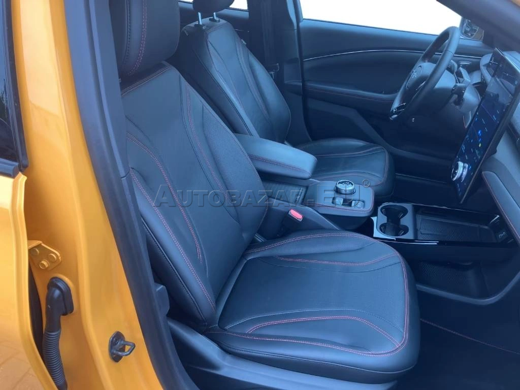 Ford Mustang Mach-E 2024 na predaj – fotografia 14