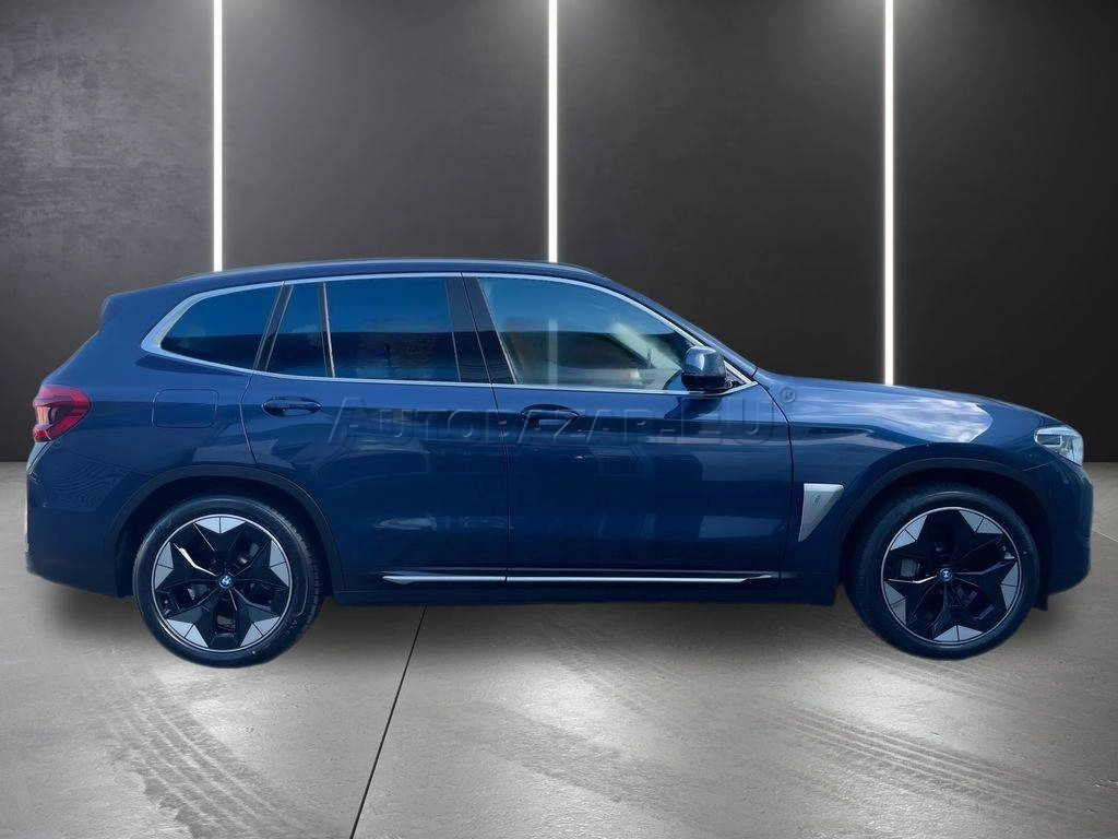 BMW iX3 A/T